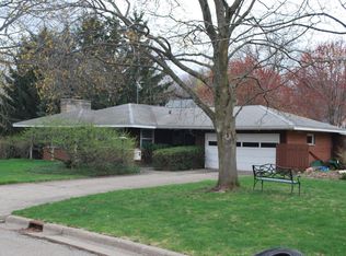 4408 Sunset Dr, Kalamazoo, MI 49008
