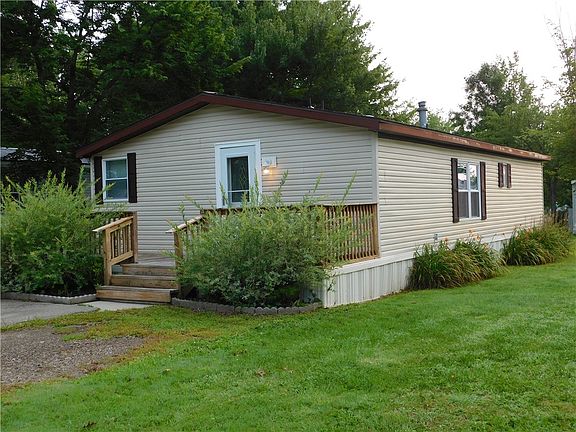 2nd image of 15 Sharon Dr