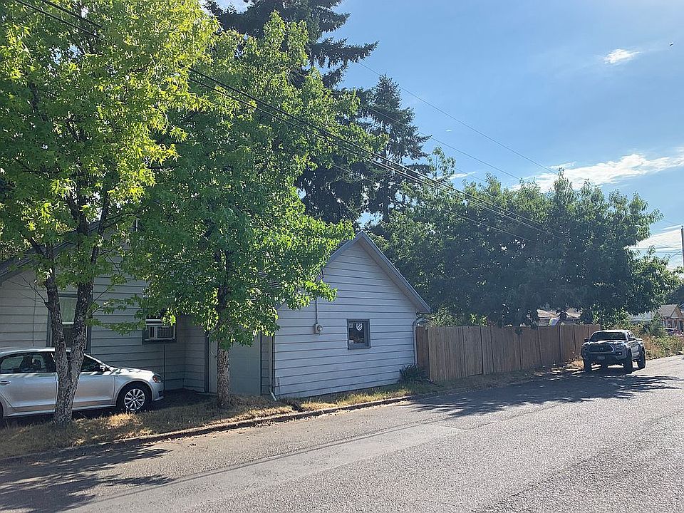 2nd image of 5205 SE 104th Ave
