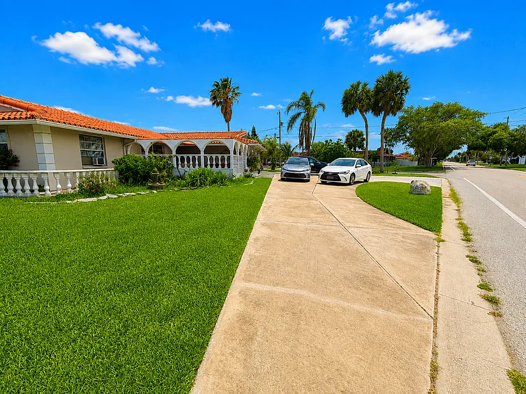 4452 Topsail Trl — Photo 32