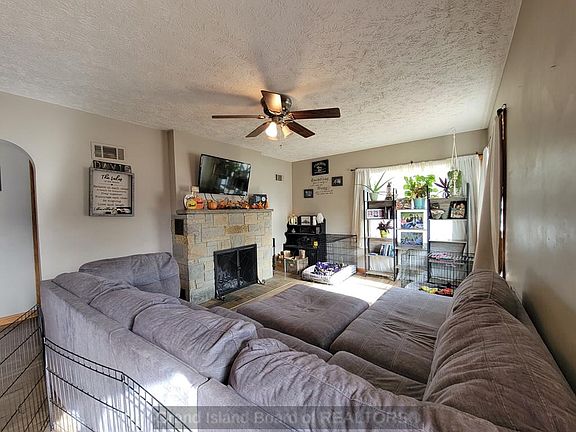 2nd image of 2104 W 18th St