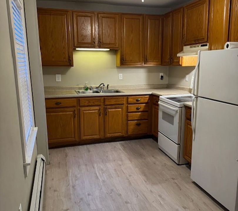 116 MAIN ST 116 Main St Springfield VT Zillow