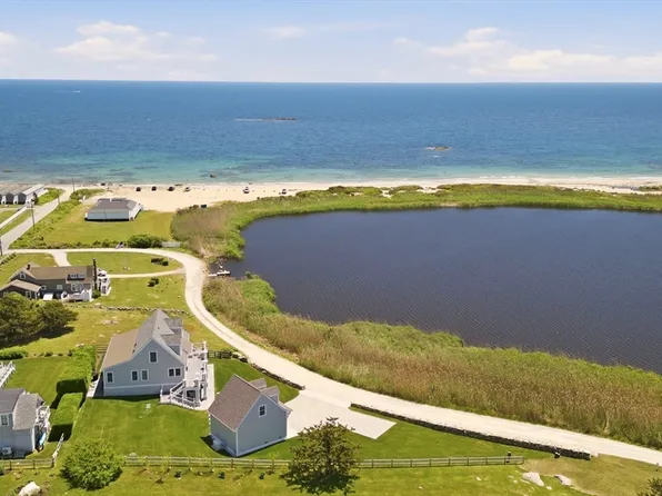 3 Richmond Pond Ln, Westport, MA 02790