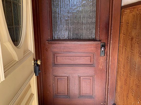 4th image of 434 S 4th St