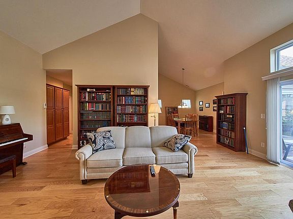 4th image of 5828 Parchment Dr