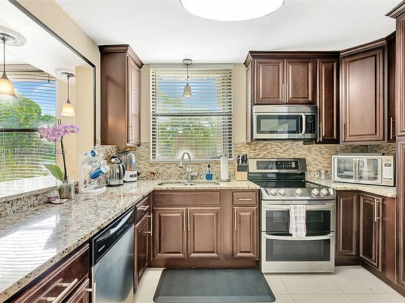 5th image of 8411 Forest Hills Dr APT 208
