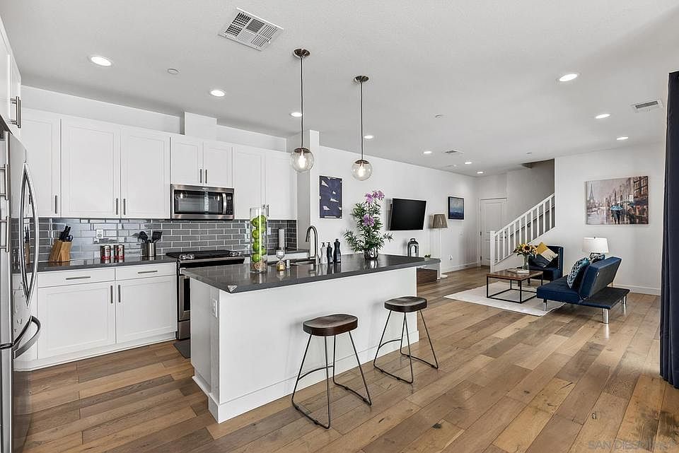 1st image of 1483 Ortega St