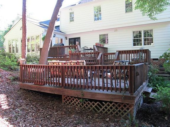 LARGE THREE-TEIR DECK