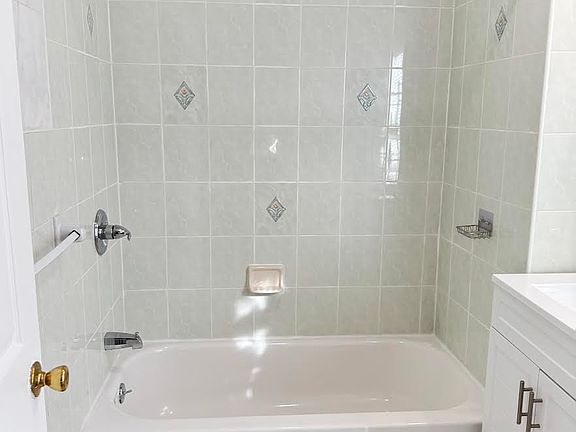 5th image of 115 Avenue 120 St #2