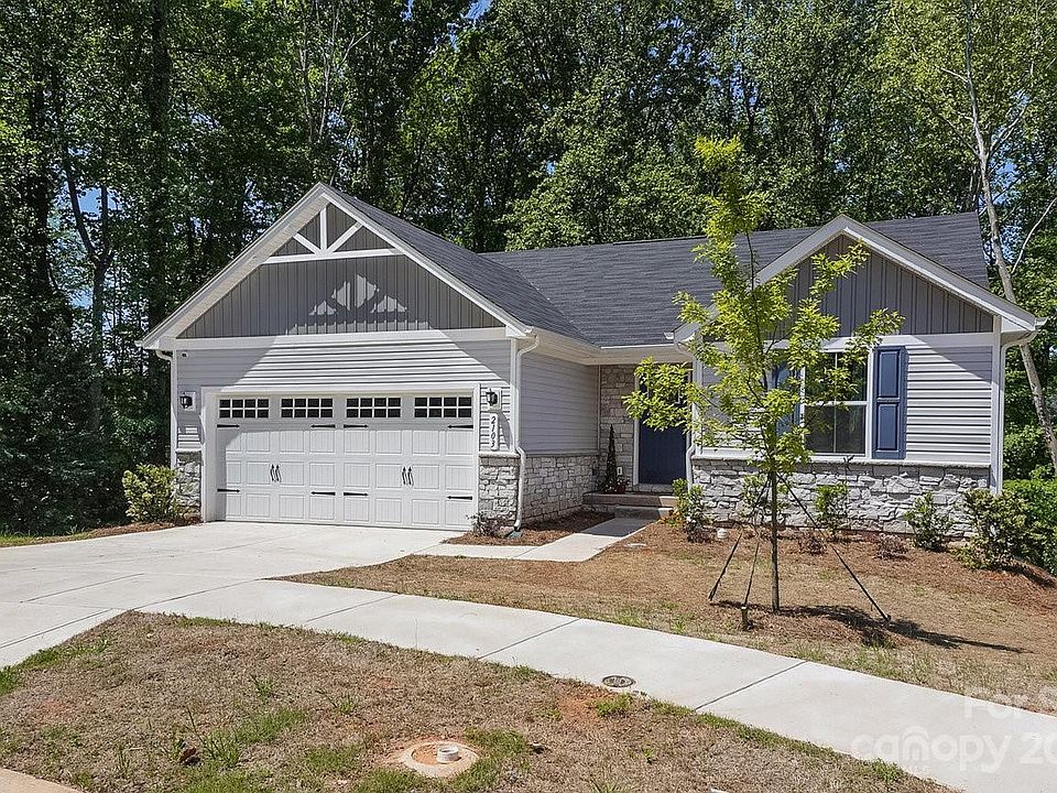 1st image of 2103 Goldwood Dr