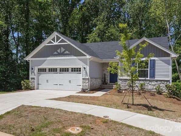 2103 Goldwood Dr, Charlotte, NC 28215