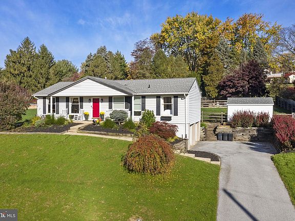 4th image of 481 Scott Dr