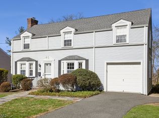 33 Coolidge Ave, West Caldwell Twp., NJ 07006