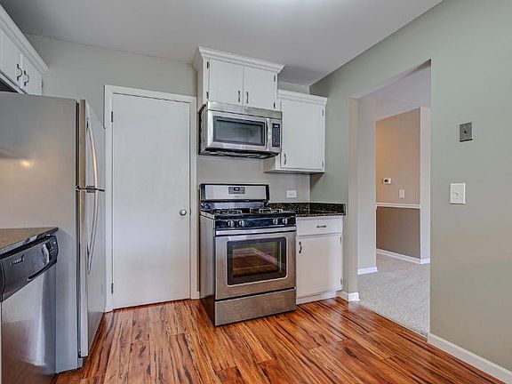 5th image of 114 Sussex Cir Unit B2