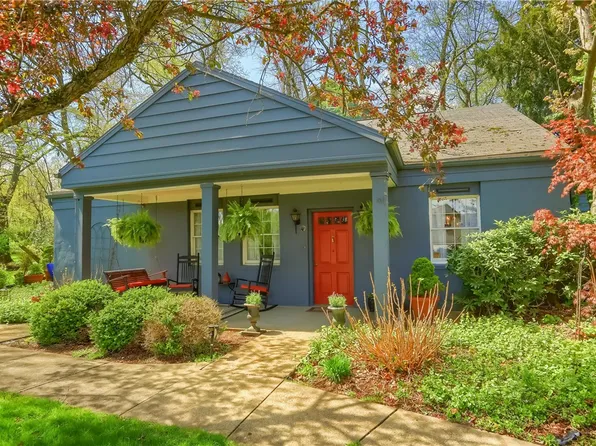 2766 Beaver Grade Rd, Coraopolis, PA 15108