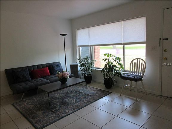3rd image of 1309 Drew St APT 2