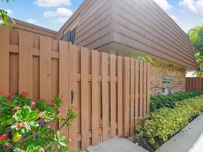 2512 Camelot Court, Cooper City, FL, 33026