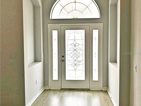 3rd image of 4610 Roslyn Ct