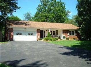 10202 Holaday Dr, Carmel, IN 46032