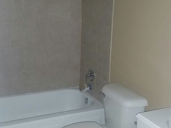 2nd image of 17580 Central Park Ave