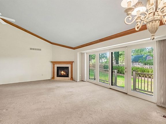 5th image of 8280 Butternut Ct