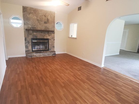 3rd image of 1433 Orange Cir S