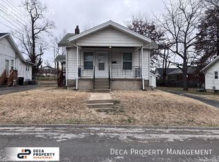 8707 Crocus Ln, Saint Louis, MO 63114