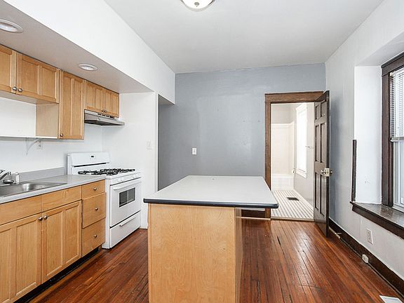 2nd image of 6911 Franklin Blvd #6913