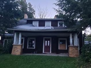 10689 Maple St, Mantua, OH 44255