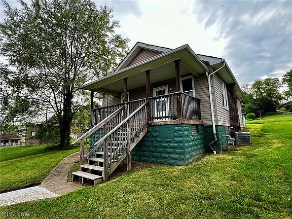 2nd image of 111 Harvey Ave