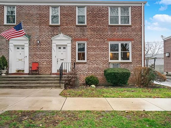 2nd image of 2029 E 58th St #144D
