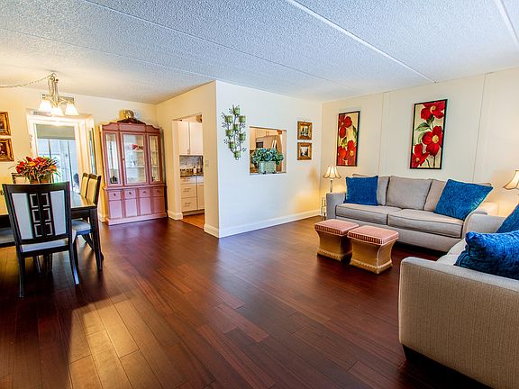 2nd image of 700 Village Green Ct APT 211