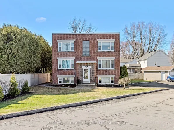 54 Centennial Blvd, Ottawa, ON K1S 0M9