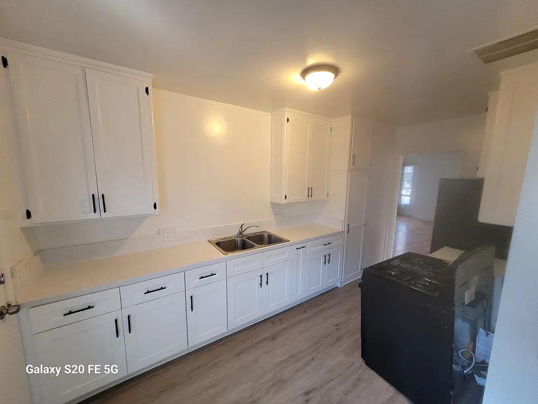 1 bed, 1.0 bath, 730 sqft, $1,925 — Photo 2