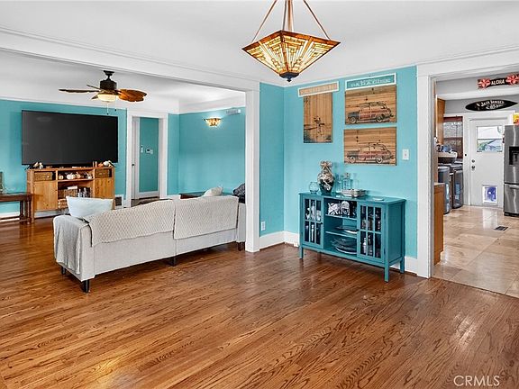5th image of 217 W Whiting Ave