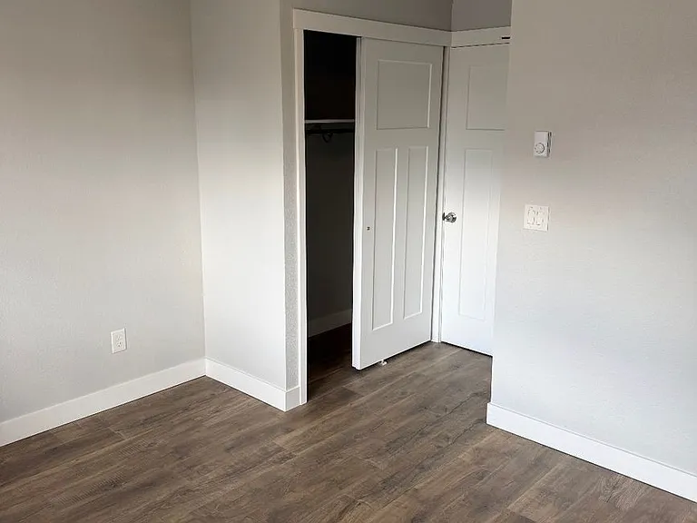 247 Lorraine Ave — Photo 9