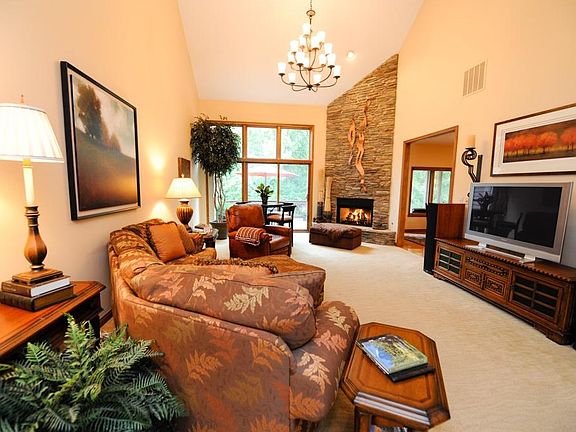 4th image of 6931 Knollcreek Dr