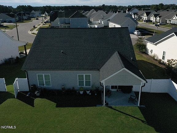 4th image of 1724 Penncross Drive