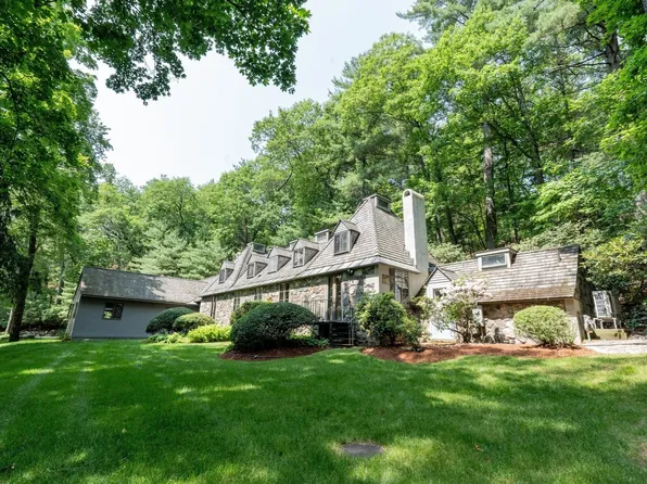 120 Church St, Weston, MA 02493