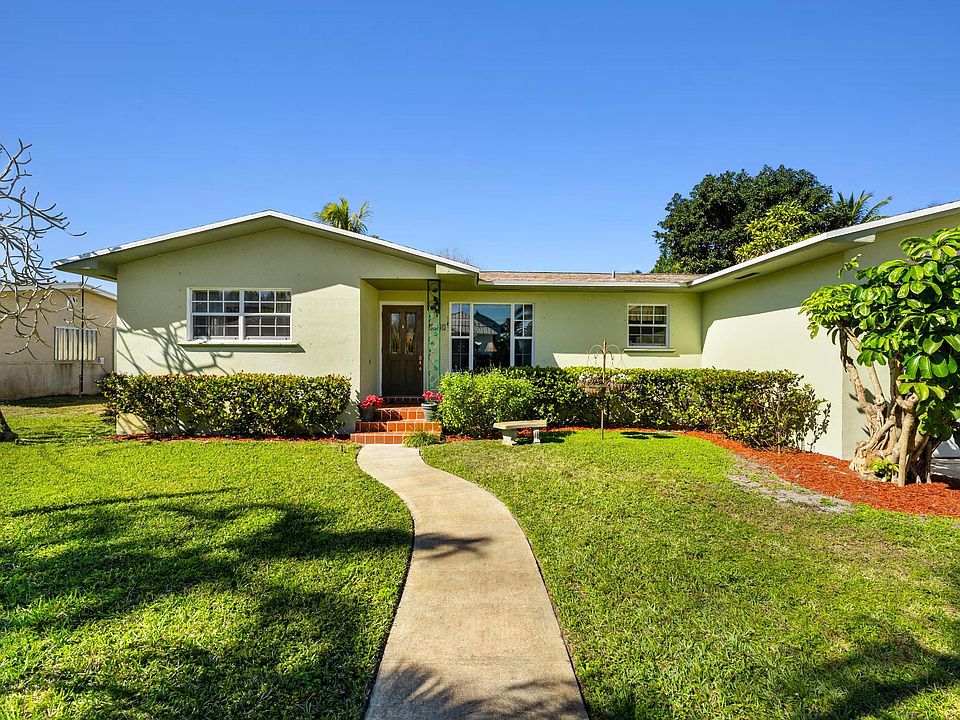 1st image of 7405 W Lake Drive