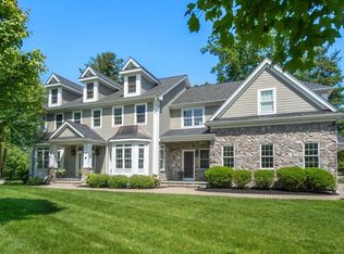 27 Covered Bridge Ln, Wayland, MA 01778