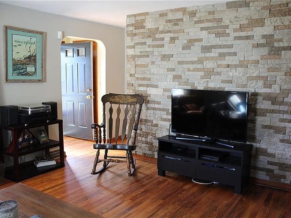 3rd image of 35 Grimm Heights Ave