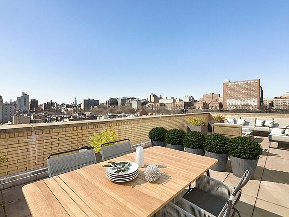 3rd image of 301 W 118th St #1
