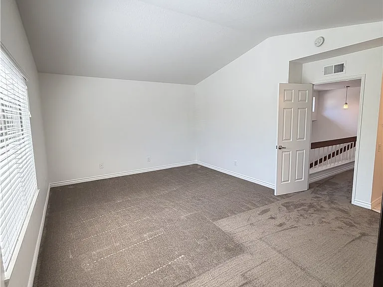 18153 Rustic Ct — Photo 17
