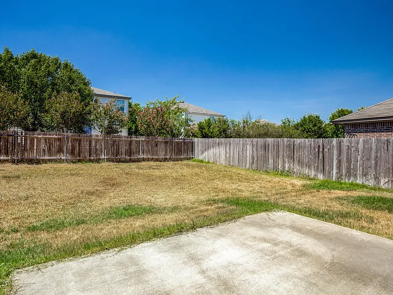 2017 Sydnee Dr — Photo 23