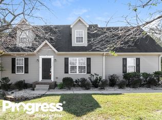 2223 Sawmill St, Murfreesboro, TN 37128