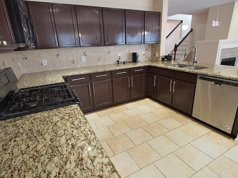 21211 Bridge Springs Ln — Photo 12