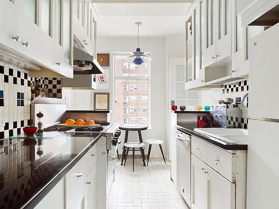 5th image of 405 W 23rd St APT 18A