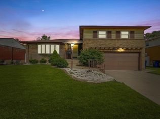 1651 Clinton Ct, Melrose Park, IL