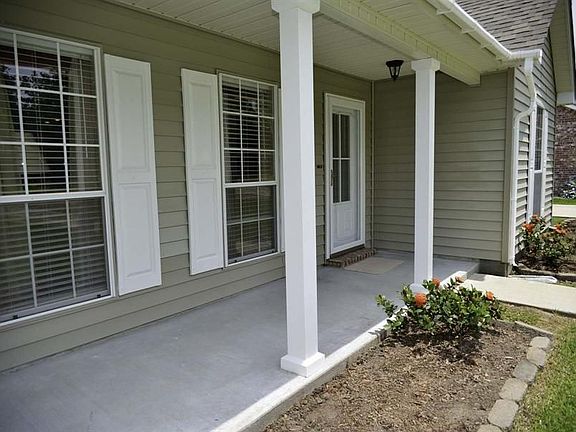 4th image of 1607 Parkwood Dr